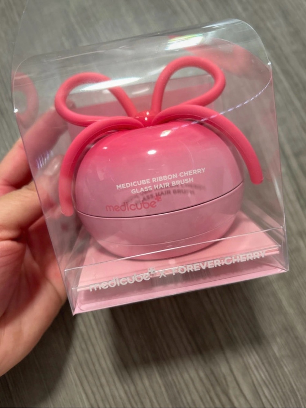 Medicube Pink Ribbon Cherry Glass Hair Brush